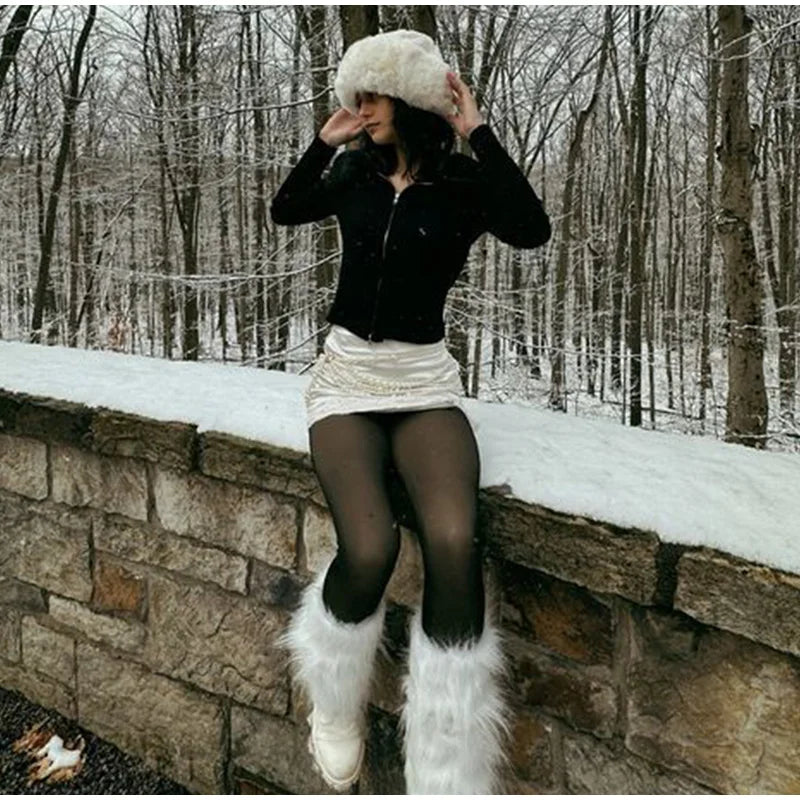 NEW COMPRESSION BAND AND SINGLE SEAM OPTION! THE ORIGINAL LEGGINGS WITH MAGIC FLEECE LINING - 4 COLORS - CLOSED FOOT - Fleece tights available in skin tones from light to brown.